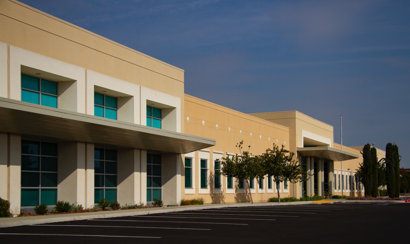 Herndon & Peach Business Center — Business center